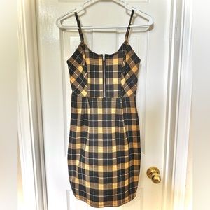 retro front-zip dress!